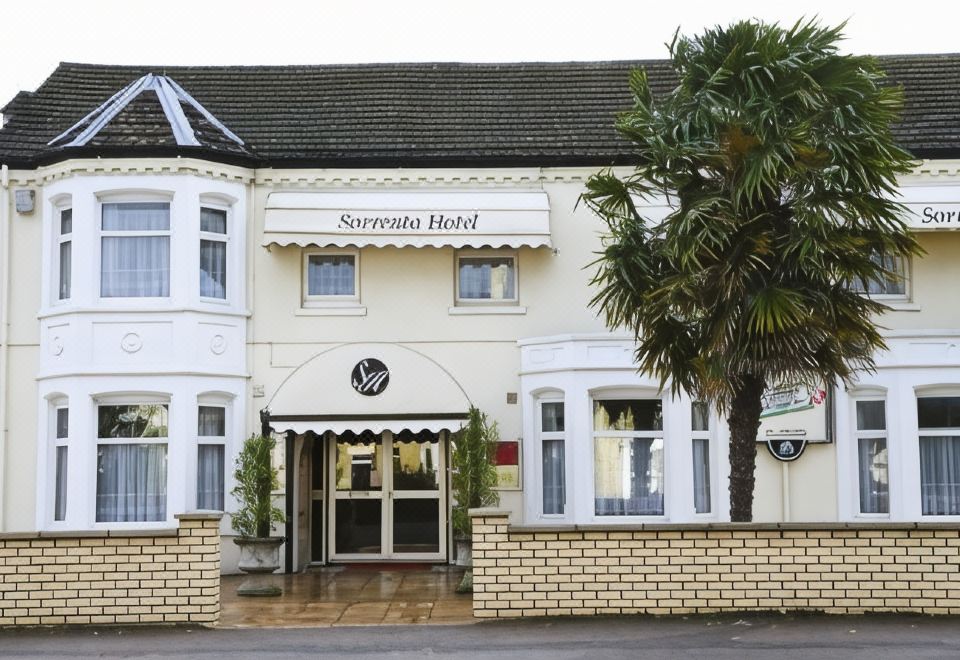 Sorrento Hotel & Restaurant